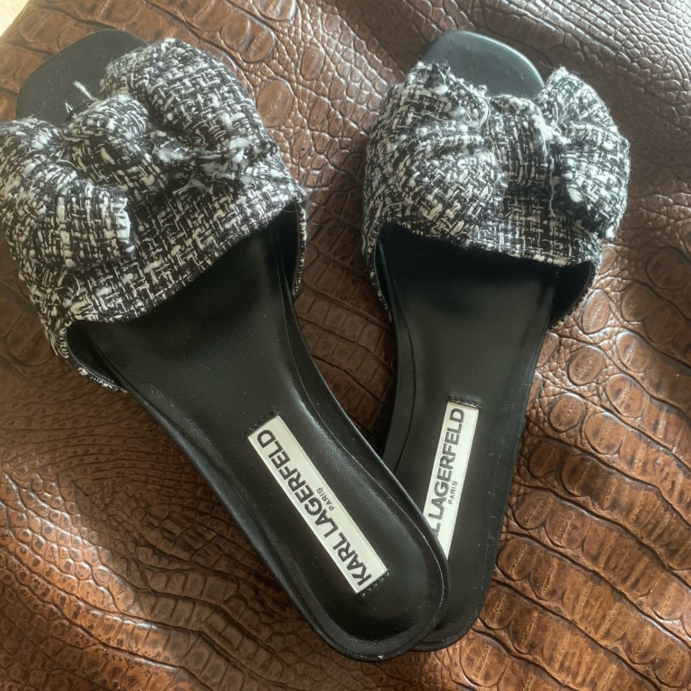Sandals - Picture 2 of 4